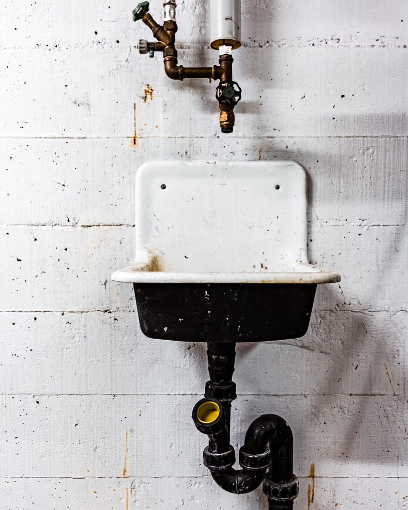 Emergency Plumbing Situations That Should Never Be Ignored 1 Why fast plumbing response prevents catastrophic damage in Las Vegas homes